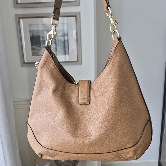 Coach Amber Saddle Brown Leather Hobo Shoulder Bag with Gold Accents - Picture 3 of 10